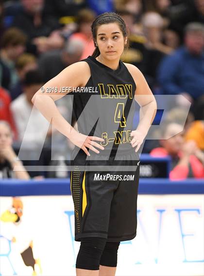Thumbnail 3 in Garfield vs. Newton Falls (OHSAA Division III District Semifinal) photogallery.