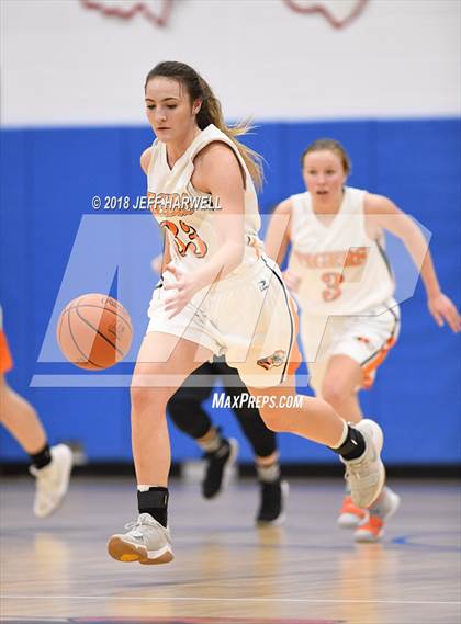 Thumbnail 1 in Garfield vs. Newton Falls (OHSAA Division III District Semifinal) photogallery.