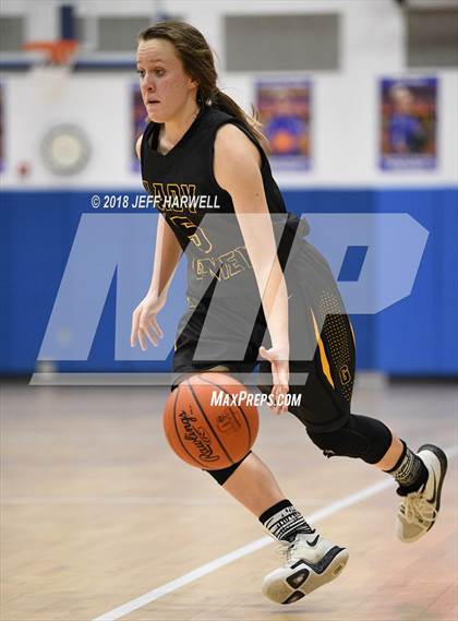 Thumbnail 1 in Garfield vs. Newton Falls (OHSAA Division III District Semifinal) photogallery.