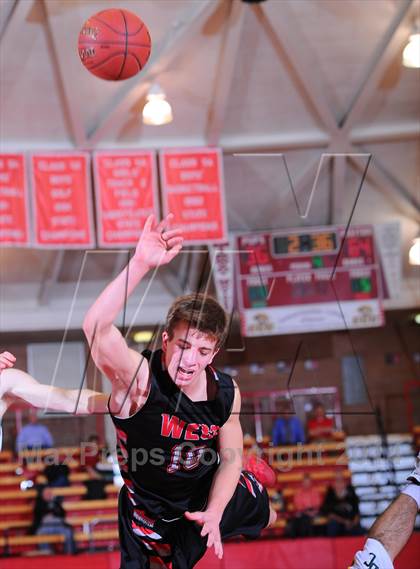 Thumbnail 2 in Bishop Carroll vs Blue Valley West (McPherson Invitational 2nd Round) photogallery.