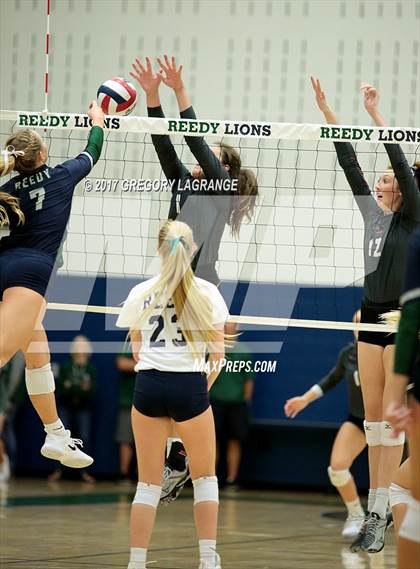 Thumbnail 1 in Liberty vs Reedy photogallery.