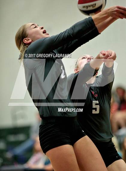 Thumbnail 1 in Liberty vs Reedy photogallery.