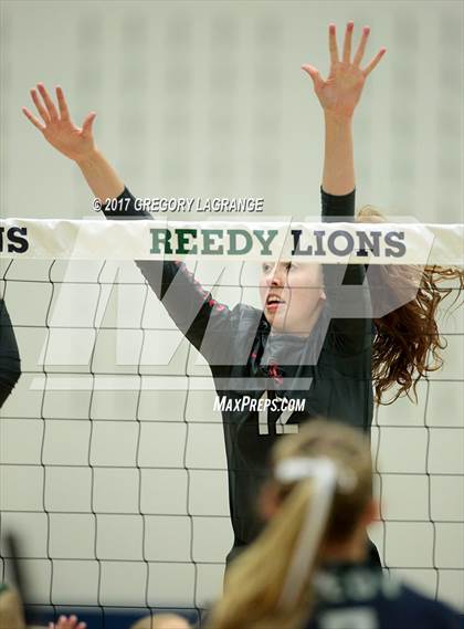 Thumbnail 3 in Liberty vs Reedy photogallery.