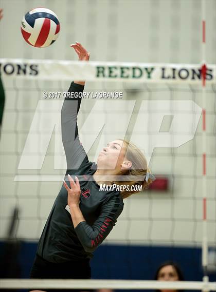 Thumbnail 2 in Liberty vs Reedy photogallery.