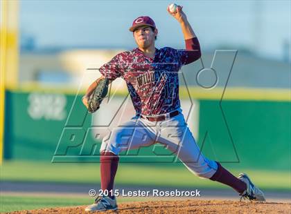 Thumbnail 2 in Georgetown vs. Calallen (5A Regional Final) photogallery.