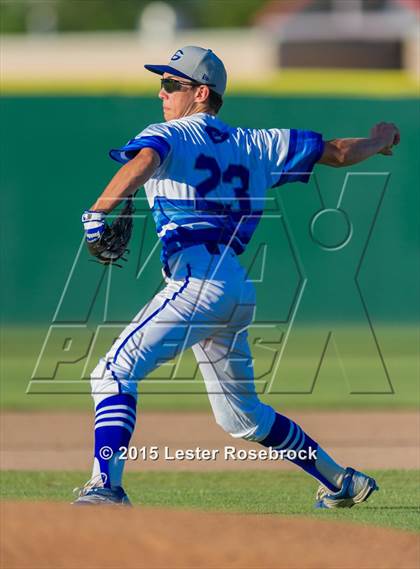 Thumbnail 3 in Georgetown vs. Calallen (5A Regional Final) photogallery.