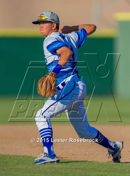 Thumbnail 3 in Georgetown vs. Calallen (5A Regional Final) photogallery.