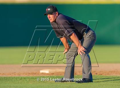 Thumbnail 2 in Georgetown vs. Calallen (5A Regional Final) photogallery.