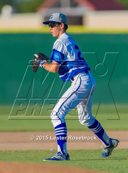 Thumbnail 2 in Georgetown vs. Calallen (5A Regional Final) photogallery.