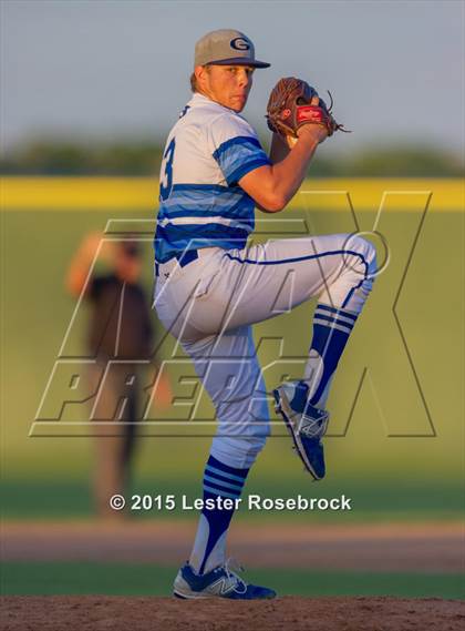 Thumbnail 2 in Georgetown vs. Calallen (5A Regional Final) photogallery.