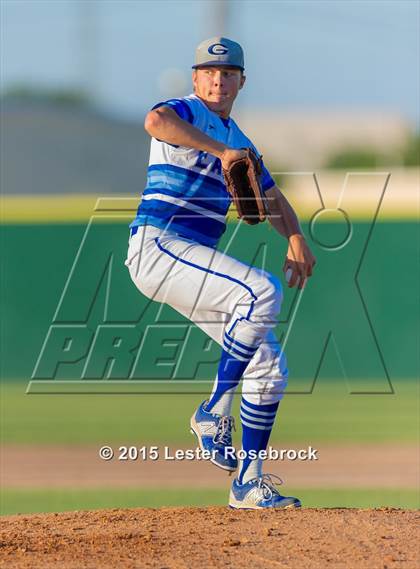 Thumbnail 3 in Georgetown vs. Calallen (5A Regional Final) photogallery.