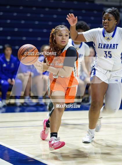 Thumbnail 1 in Fort Wayne Northrop vs. Elkhart (PSM Holiday Shootout) photogallery.