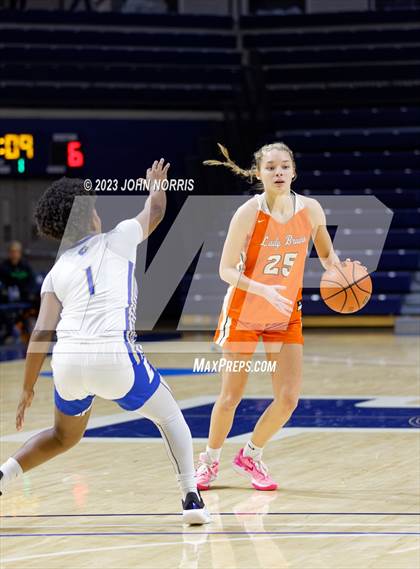 Thumbnail 1 in Fort Wayne Northrop vs. Elkhart (PSM Holiday Shootout) photogallery.