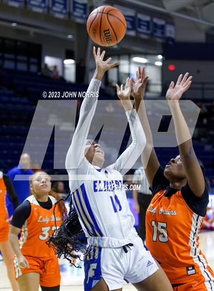 Thumbnail 3 in Fort Wayne Northrop vs. Elkhart (PSM Holiday Shootout) photogallery.