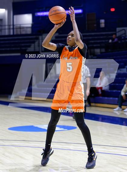 Thumbnail 1 in Fort Wayne Northrop vs. Elkhart (PSM Holiday Shootout) photogallery.