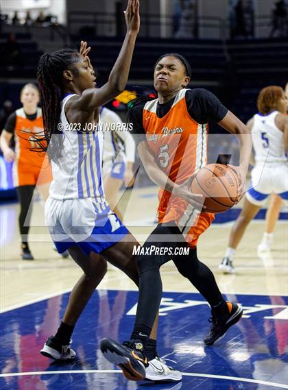 Thumbnail 3 in Fort Wayne Northrop vs. Elkhart (PSM Holiday Shootout) photogallery.