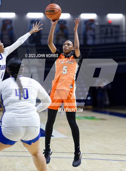 Thumbnail 3 in Fort Wayne Northrop vs. Elkhart (PSM Holiday Shootout) photogallery.