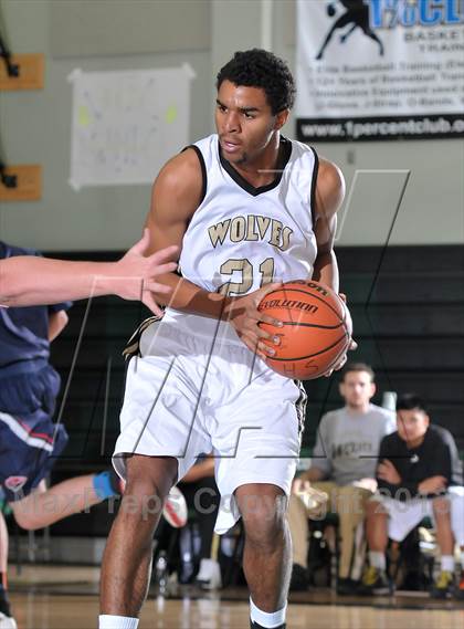 Thumbnail 1 in Justin-Siena vs. American Canyon (Ram Jam Winter Classic) photogallery.