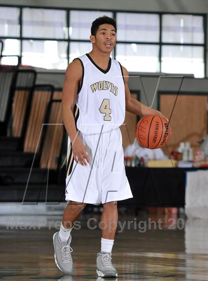 Thumbnail 1 in Justin-Siena vs. American Canyon (Ram Jam Winter Classic) photogallery.