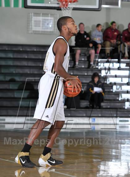 Thumbnail 3 in Justin-Siena vs. American Canyon (Ram Jam Winter Classic) photogallery.