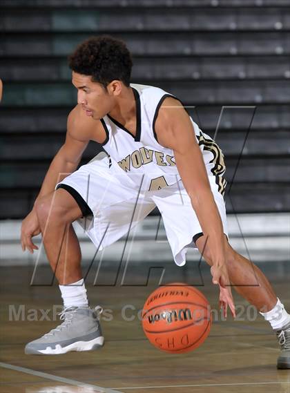 Thumbnail 3 in Justin-Siena vs. American Canyon (Ram Jam Winter Classic) photogallery.
