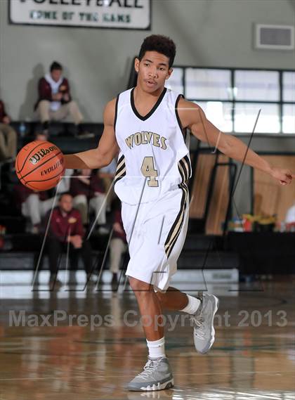 Thumbnail 1 in Justin-Siena vs. American Canyon (Ram Jam Winter Classic) photogallery.