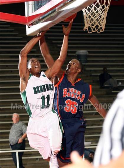 Thumbnail 2 in Bush vs. Berkner (McDonald's Texas Invitational) photogallery.