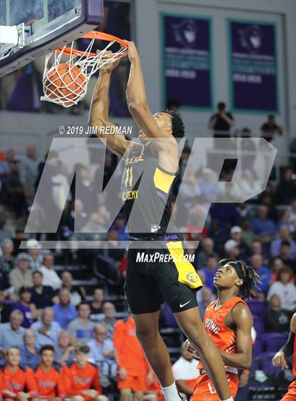 Thumbnail 2 in Montverde Academy vs. Whitney Young (City of Palms Classic) photogallery.