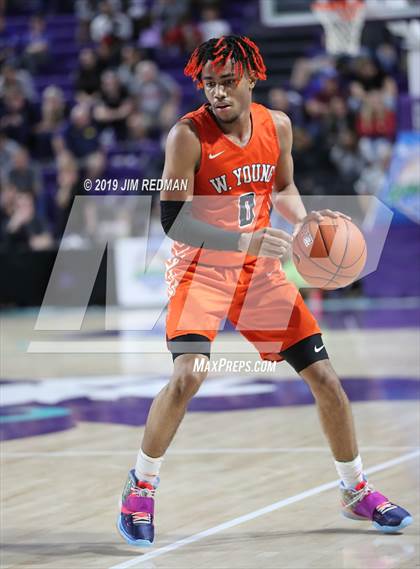 Thumbnail 1 in Montverde Academy vs. Whitney Young (City of Palms Classic) photogallery.