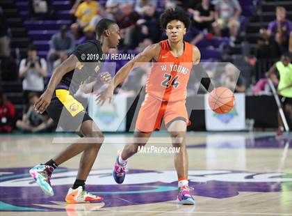 Thumbnail 3 in Montverde Academy vs. Whitney Young (City of Palms Classic) photogallery.