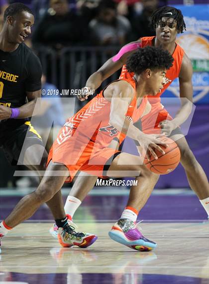 Thumbnail 3 in Montverde Academy vs. Whitney Young (City of Palms Classic) photogallery.