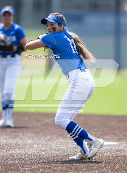 Thumbnail 1 in Waterloo vs. Batavia (NYSPHSAA Section V Class B1 Finals) photogallery.