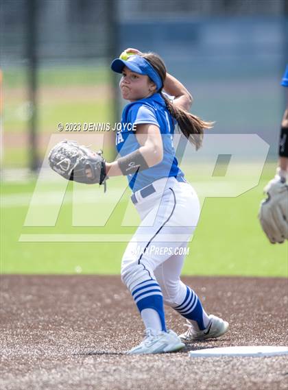 Thumbnail 1 in Waterloo vs. Batavia (NYSPHSAA Section V Class B1 Finals) photogallery.