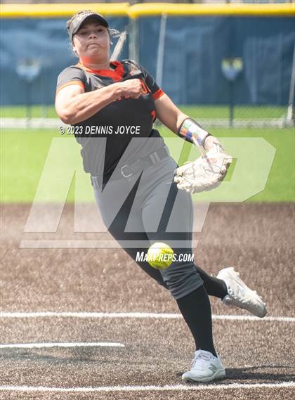 Thumbnail 1 in Waterloo vs. Batavia (NYSPHSAA Section V Class B1 Finals) photogallery.