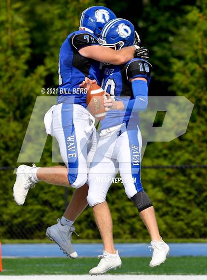Thumbnail 1 in Darien vs Fairfield Warde photogallery.