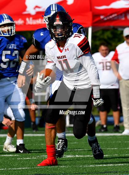 Thumbnail 2 in Darien vs Fairfield Warde photogallery.