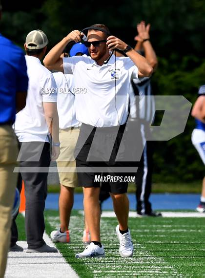 Thumbnail 1 in Darien vs Fairfield Warde photogallery.