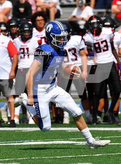 Thumbnail 2 in Darien vs Fairfield Warde photogallery.