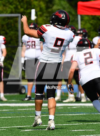 Thumbnail 1 in Darien vs Fairfield Warde photogallery.