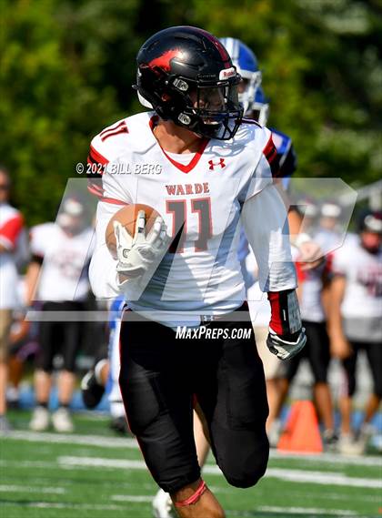 Thumbnail 1 in Darien vs Fairfield Warde photogallery.