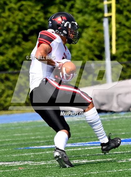 Thumbnail 1 in Darien vs Fairfield Warde photogallery.