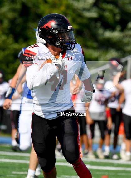 Thumbnail 2 in Darien vs Fairfield Warde photogallery.