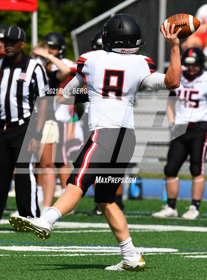 Thumbnail 2 in Darien vs Fairfield Warde photogallery.