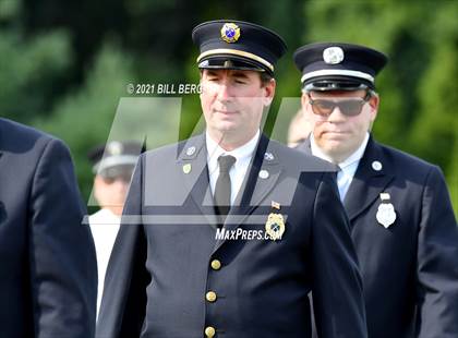 Thumbnail 1 in Darien vs Fairfield Warde photogallery.