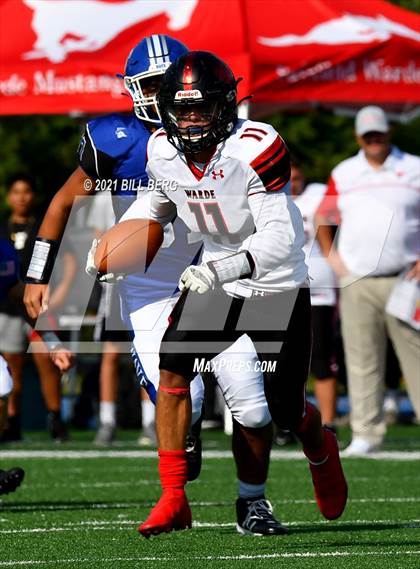 Thumbnail 1 in Darien vs Fairfield Warde photogallery.