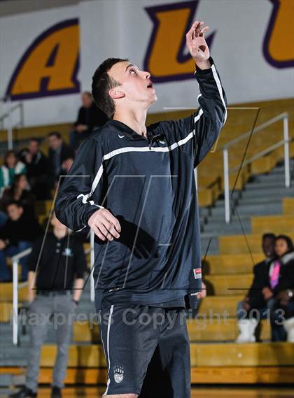 Thumbnail 2 in Aliso Niguel vs. Valencia (CIF SS Playoffs) photogallery.