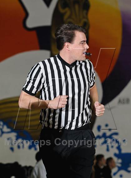 Thumbnail 2 in Aliso Niguel vs. Valencia (CIF SS Playoffs) photogallery.