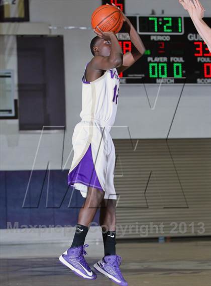 Thumbnail 3 in Aliso Niguel vs. Valencia (CIF SS Playoffs) photogallery.