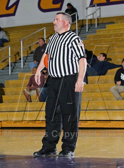 Thumbnail 3 in Aliso Niguel vs. Valencia (CIF SS Playoffs) photogallery.