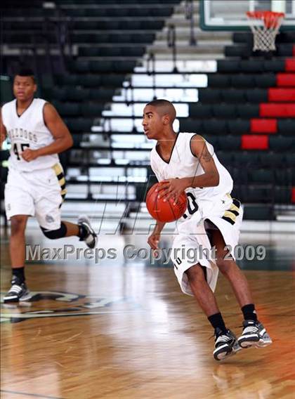 Thumbnail 3 in St. John's vs. North Forest (Texas Jamboree) photogallery.
